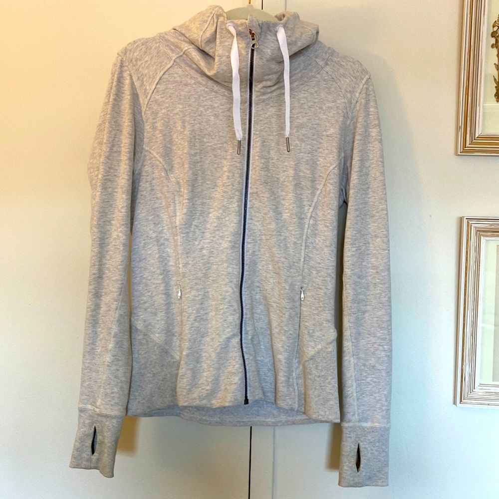 Lululemon size 6 zip up hoodie